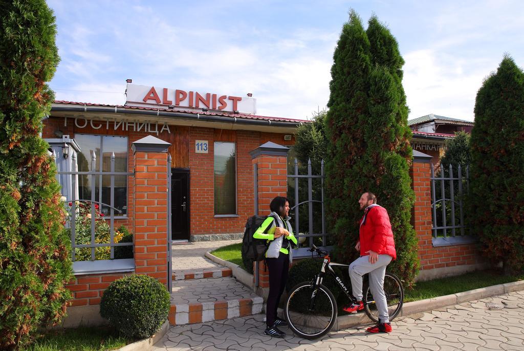 Alpinist Hotel Bishkek Exterior photo